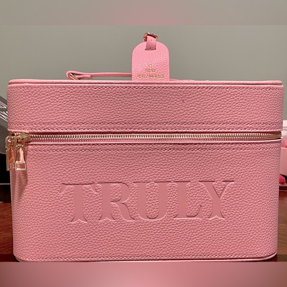 TRULY BEAUTY Vegan Leather PINK luxury travel trunk with pink satin storage bag